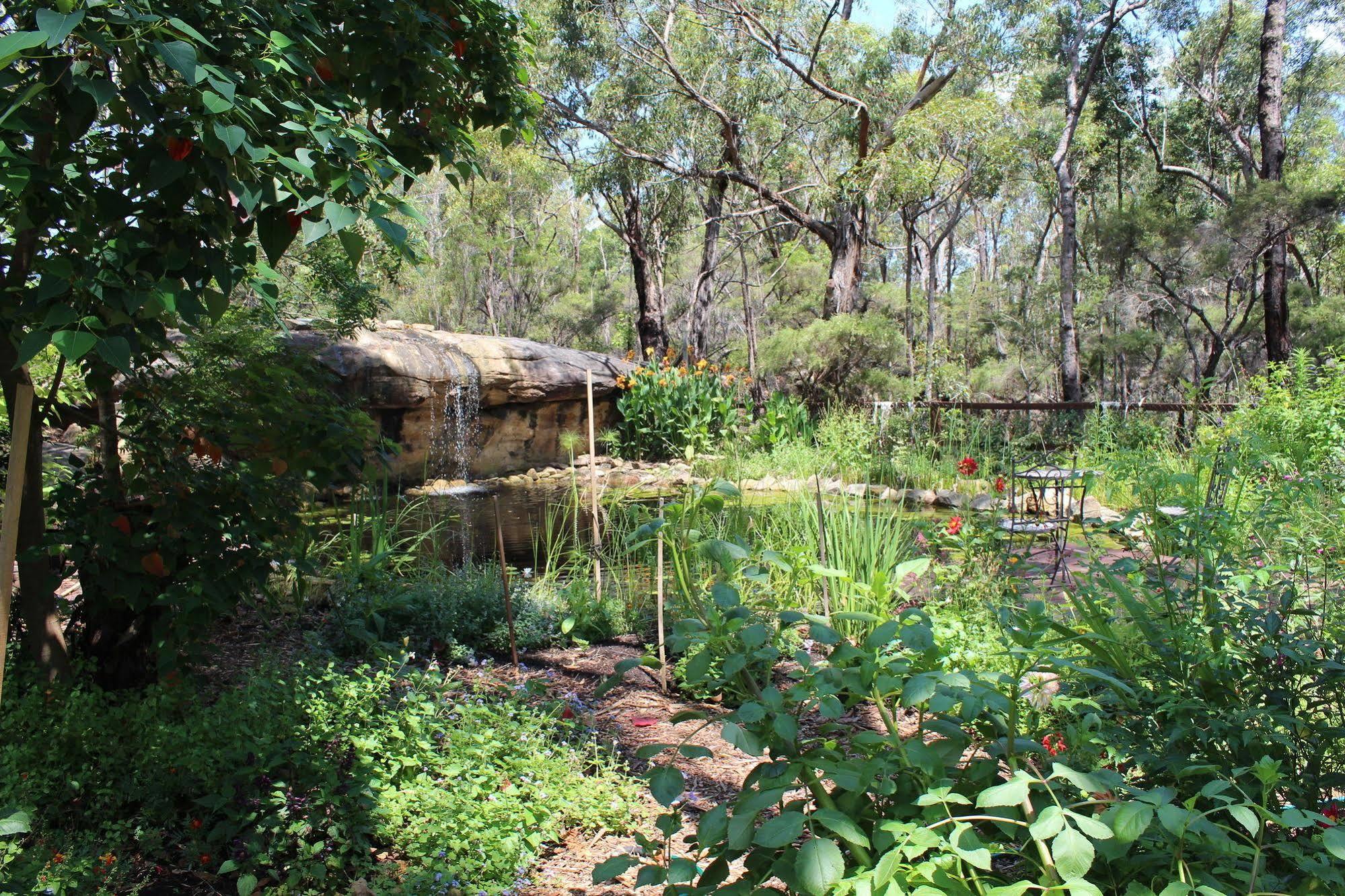 Storey Grange Springwood Luaran gambar